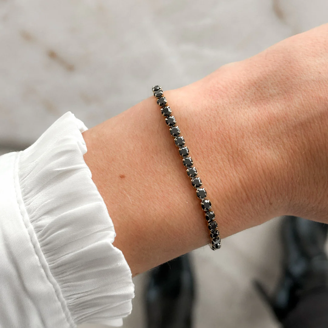 Ava Gold Black Bracelet - Image 3