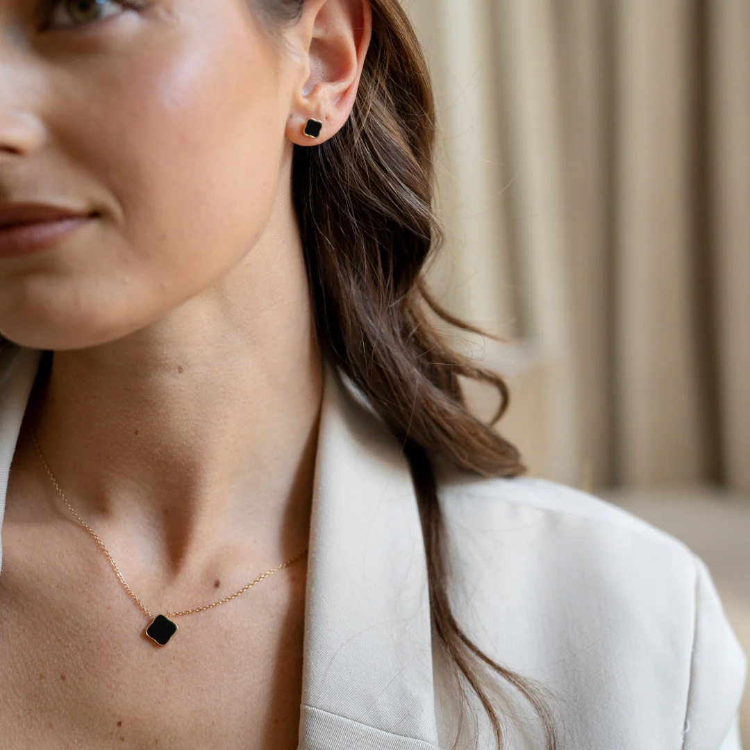 Flora Gold Black Necklace - Image 3