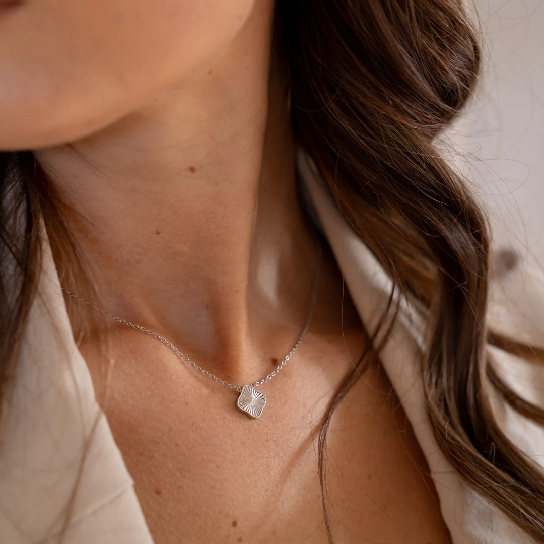 Flora Silver Necklace - Image 4