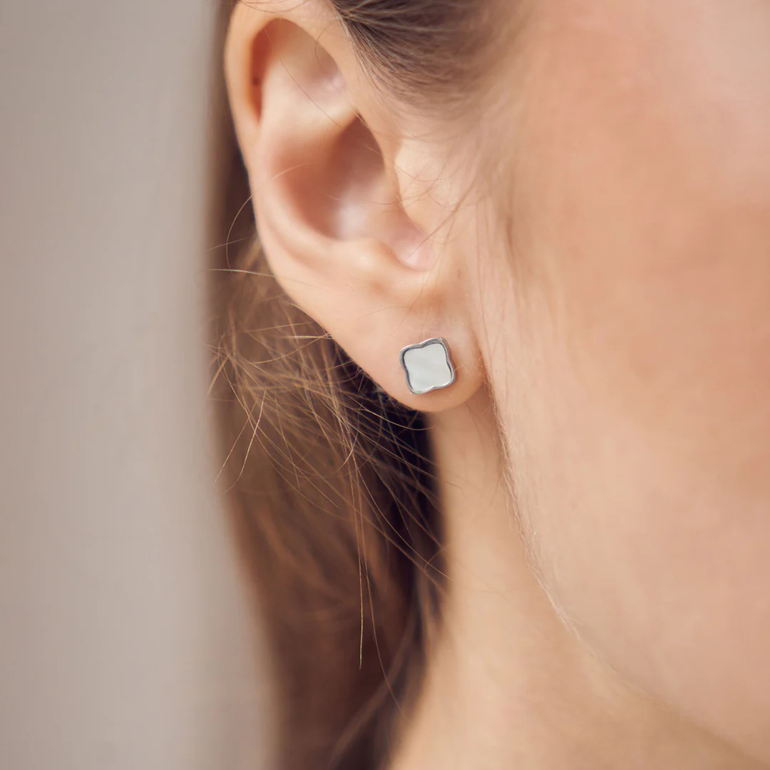 Flora Silver White Earrings - Image 3